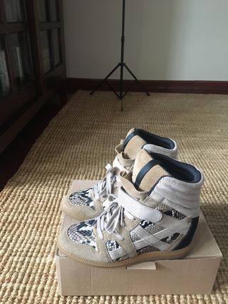 Zapatos deportivos mujer Zara de segunda mano por 5 EUR en Avilés en  WALLAPOP