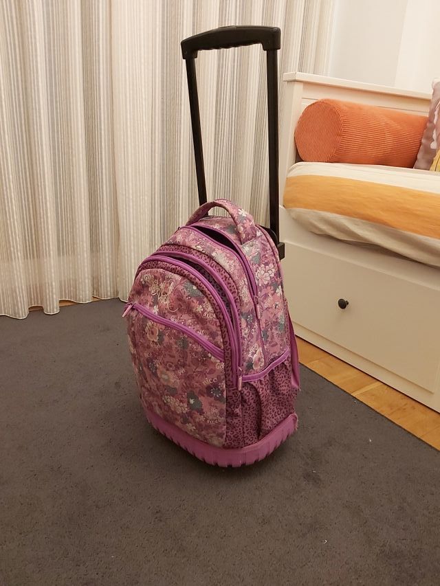 Mochila escolar con carrito