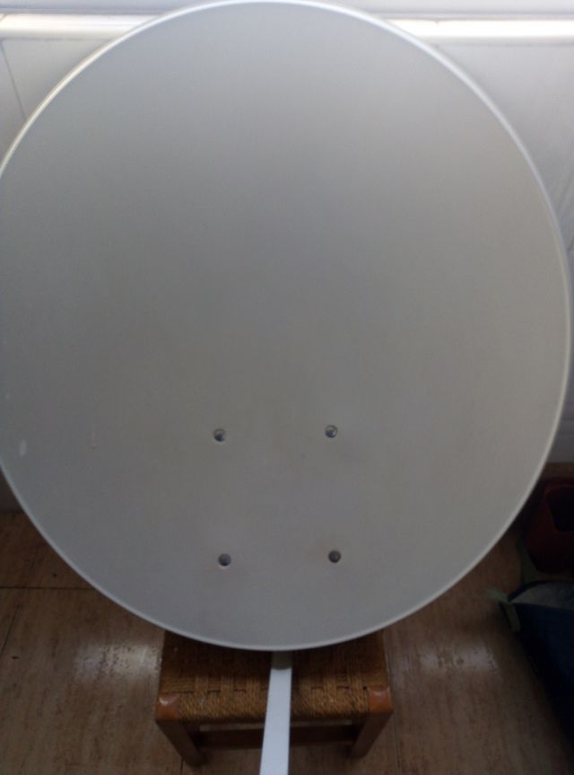 TV satellitare (antenna)