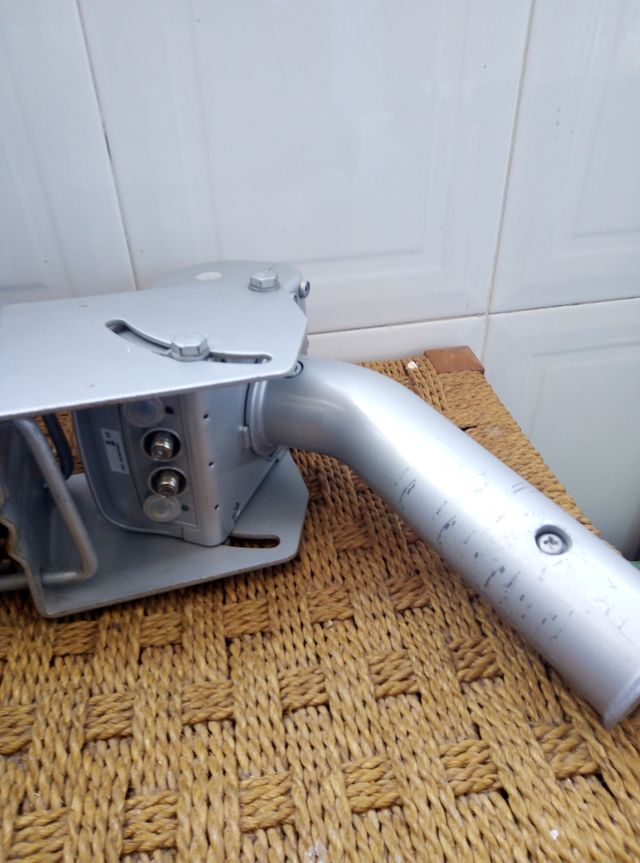 TV satellitare (antenna)