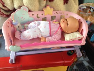 muñeca nenuco con cuna