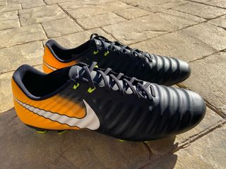 botas de futbol talla 47