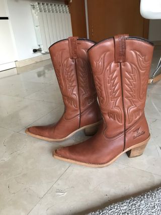 Botas camperas Joe Sanchez talla 38 de segunda mano por 40 EUR en Barcelona  en WALLAPOP