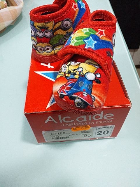 zapatillas niño o niña de estar por casa minion