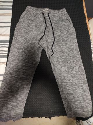 Pantalón chándal hombre de pull\u0026amp;bear de segunda mano por 5 EUR en Las  Palmas de Gran Canaria en WALLAPOP