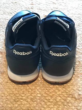 Zapatillas Reebok Classic Azul Piel. Talla 45. de segunda mano por 45 EUR  en Lugar a Pena en WALLAPOP