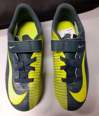 botas multitaco nike