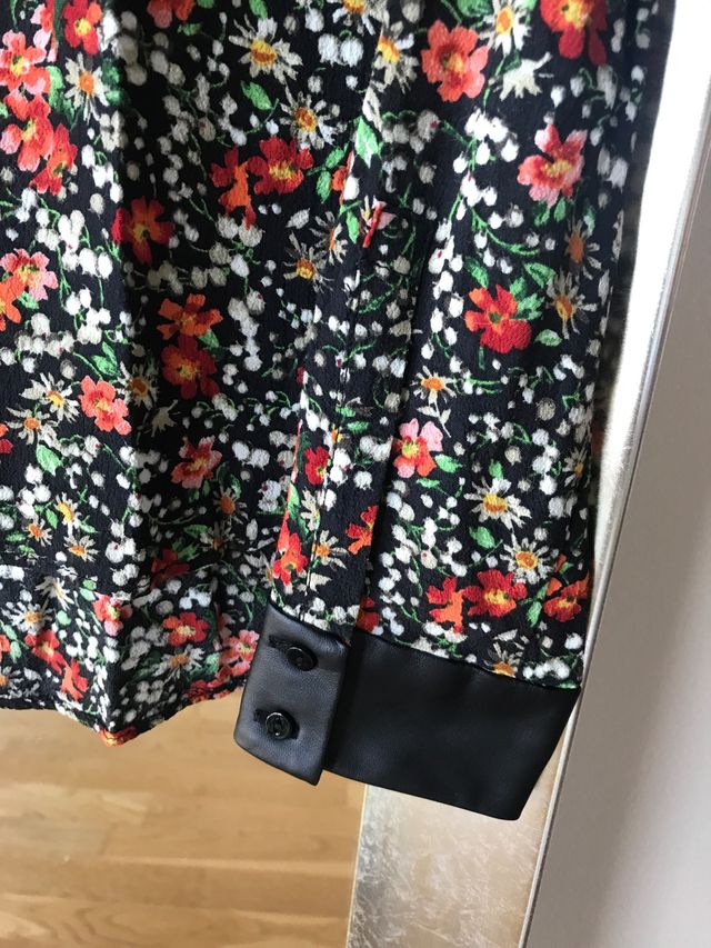 Blusa estampada de ZARA
