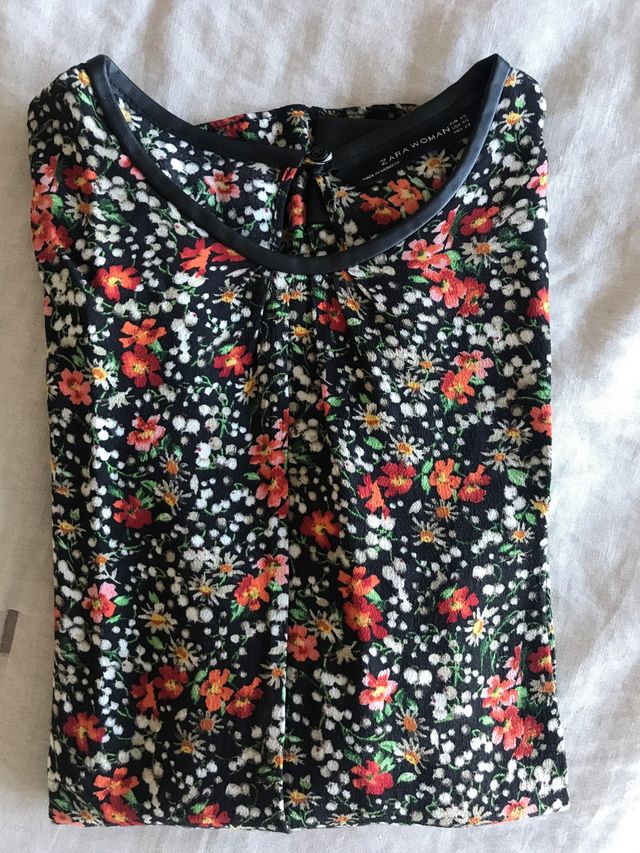Blusa estampada de ZARA