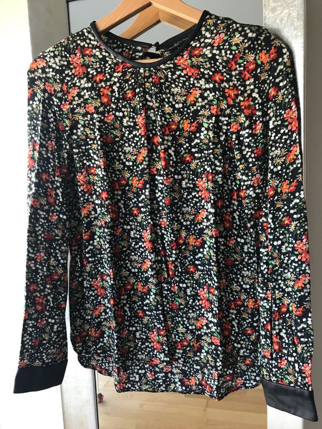 Blusa estampada de ZARA