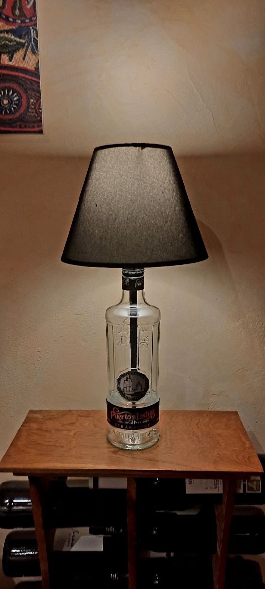 lámparas, Jack Daniels, y otra marcas