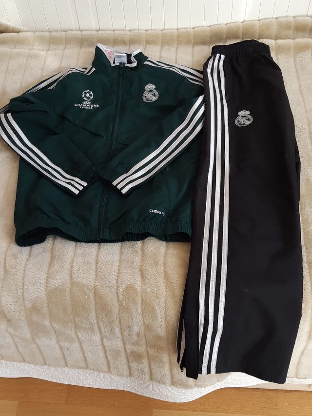 Radar caja desinfectante Chándal Adidas Real Madrid Champions League. de segunda mano por 20 € en Residencia Nuestra Señora del Pilar en WALLAPOP Radar caja desinfectante Chándal Adidas Real Madrid Champions League. de segunda mano por 20 € en Residencia Nuestra Señora del Pilar en WALLAPOP