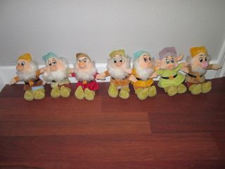 peluche gruñon 7 enanitos