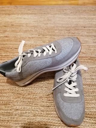 Zapatillas grises de Zara N40 de segunda mano por 16 EUR en Sarriena en  WALLAPOP