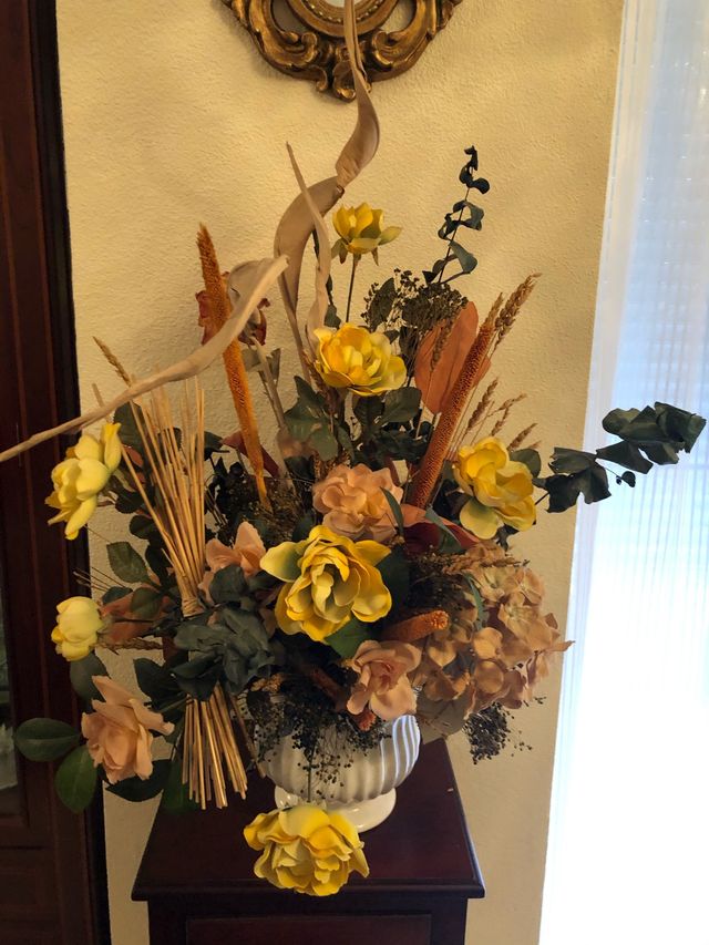 Centro de flores de tela ,