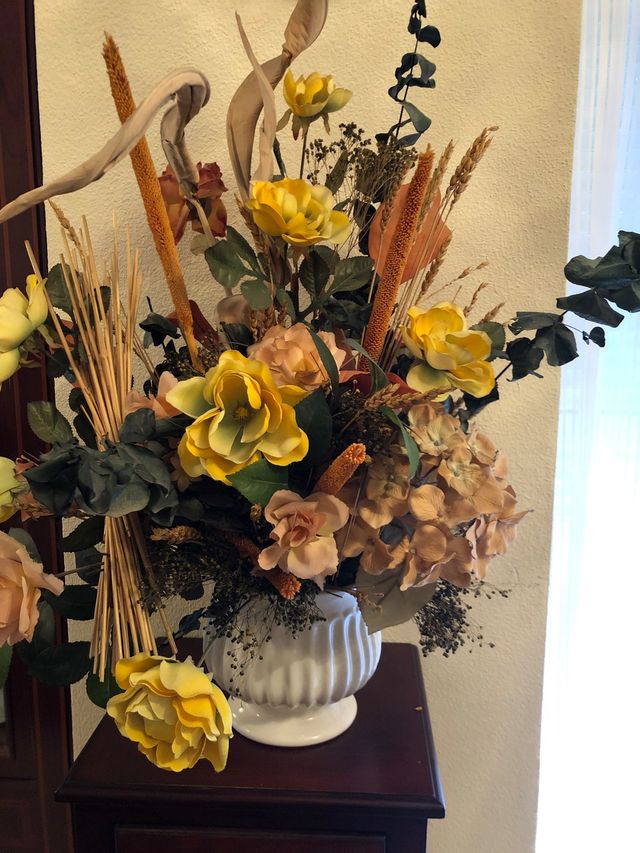 Centro de flores de tela ,