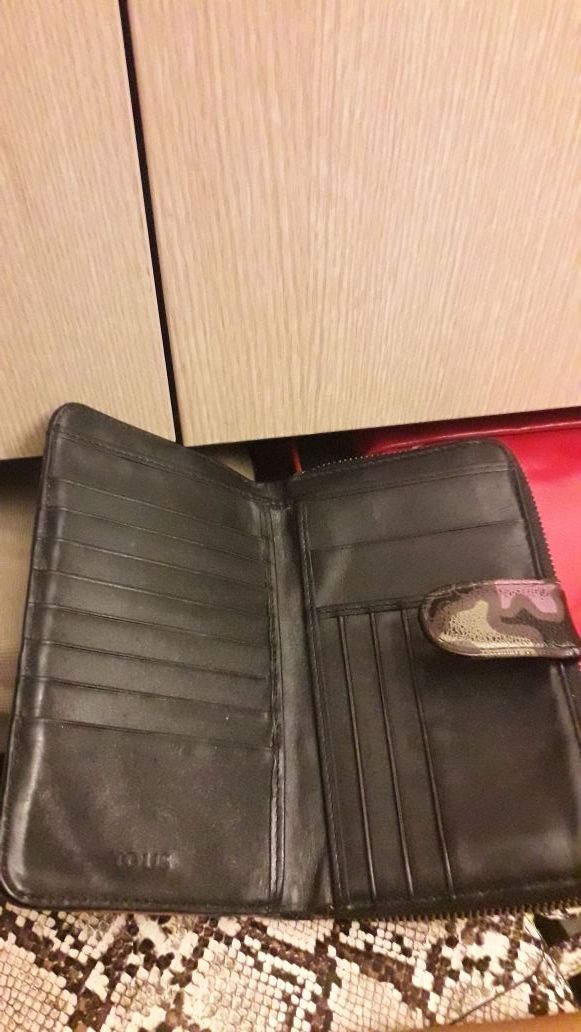 monedero/ cartera piel tous y  PG. Usados.