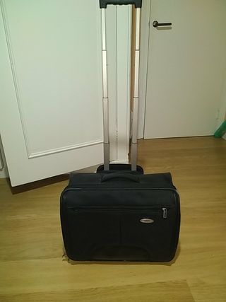 Trolley portadocumentos samsonite de segunda mano por 50 EUR en Moreaga en  WALLAPOP