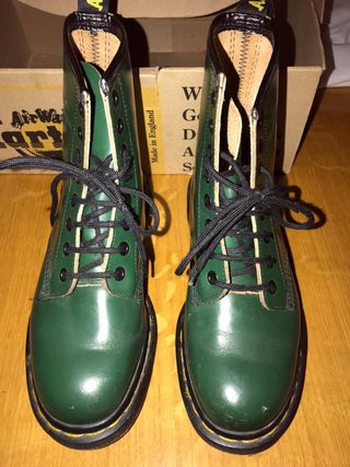 dr martens verdes