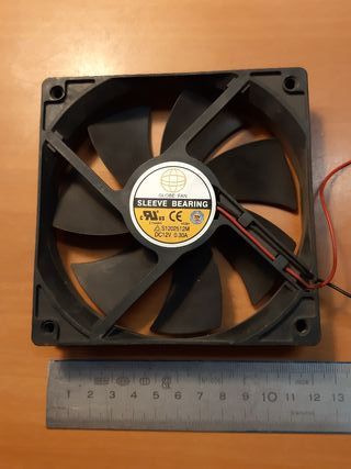 Ventilador 12V 120x120x23 mm de segunda mano por 5 € en Ventilador 12v de segunda mano en WALLAPOP
