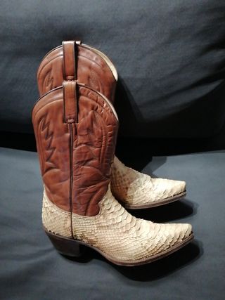 Botas tejanas TONY MORA de segunda mano por 150 EUR en Palma de Mallorca en  WALLAPOP