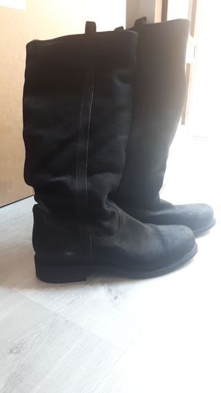 Botas de pelo negras Unisa. Talla 37 de segunda mano por 40 EUR en  Cartagena en WALLAPOP