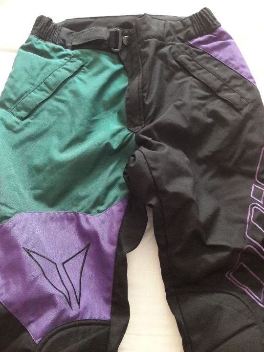 vendo traje de cordura daineses talla 48