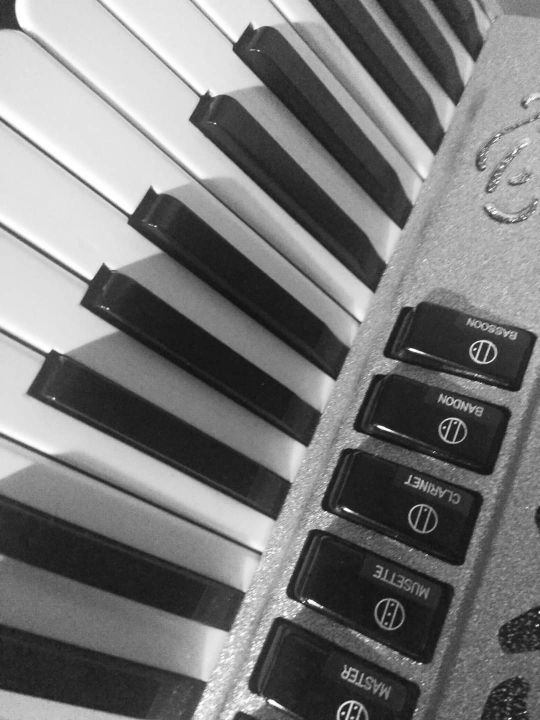 CLASES DE ACORDEÓN Y LENGUAJE MUSICAL