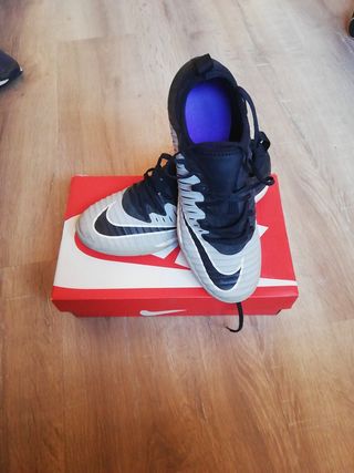 botas futbol sala talla 25