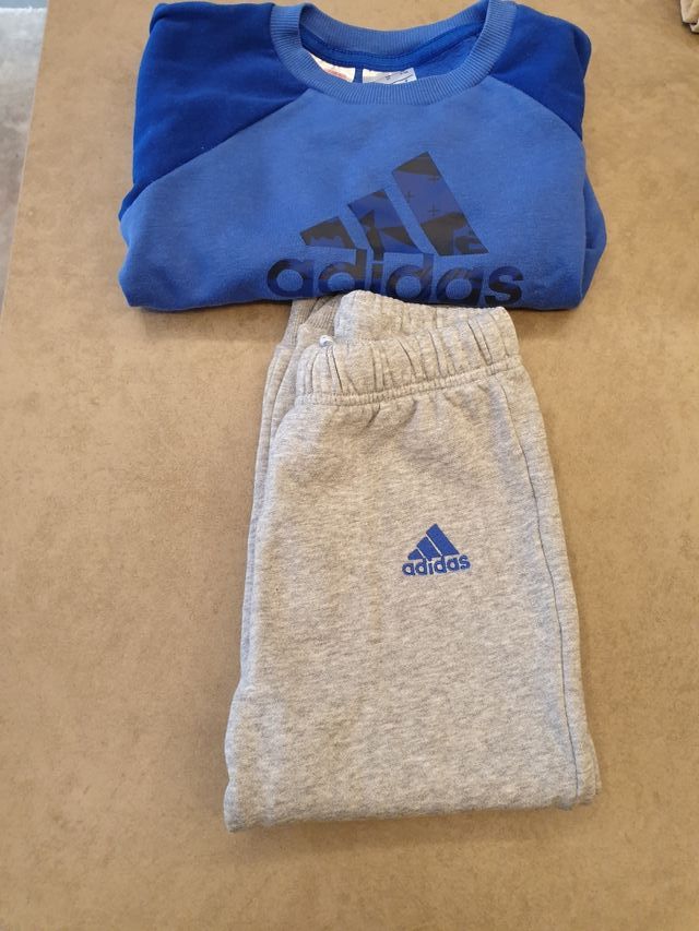 accidente zapatilla Asesor Chandal Adidas niño talla 2-3 años de segunda mano por 15 € en Bilbao en WALLAPOP accidente zapatilla Asesor Chandal Adidas niño talla 2-3 años de segunda mano por 15 € en Bilbao en WALLAPOP