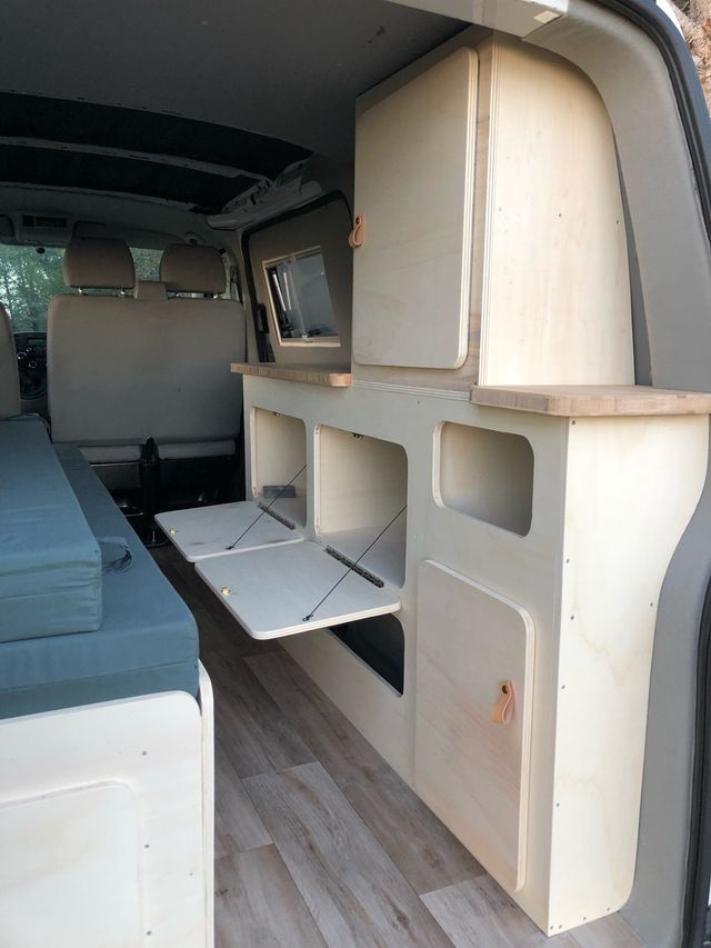 Mueble camper 'custom' Volkswagen T5 de segunda mano por 1.250 € en