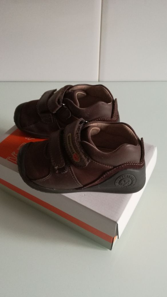 Zapatos biomecanics niño talla 24