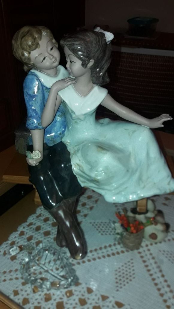 Preciosa Figura porcelana Tengra