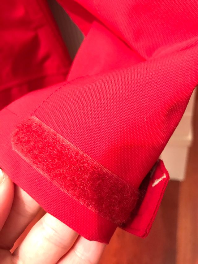 Sira Dechatlon, tipo cortavientos 