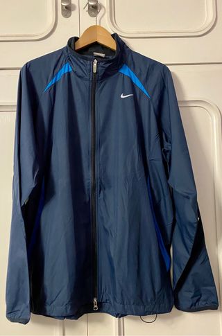Engaño controlador mini Chubasquero cortavientos running Nike de segunda mano por 20 € en Madrid en WALLAPOP Engaño controlador mini Chubasquero cortavientos running Nike de segunda mano por 20 € en Madrid en WALLAPOP