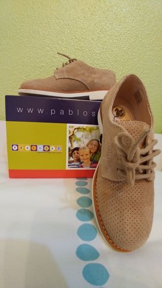 Zapatos niño Pablosky de comunión \\/ vestir de segunda mano por 17 EUR en  Alicante en WALLAPOP