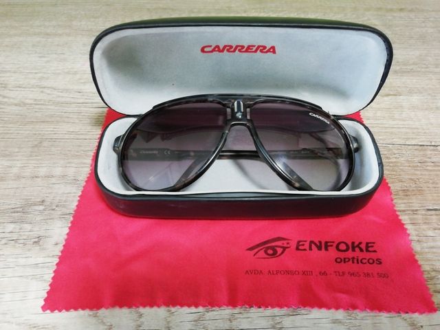 gafas de sol marca carrera originales