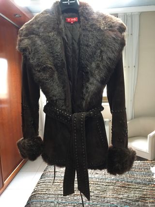 Abrigo Rene Derhy de segunda mano por 75 EUR en Carril Los Maurillos en  WALLAPOP