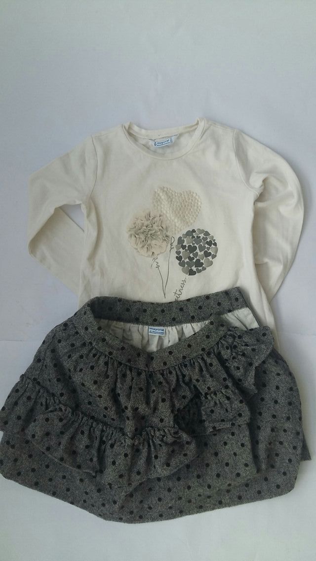 Falda  y camiseta niña Mayoral. Talla 4