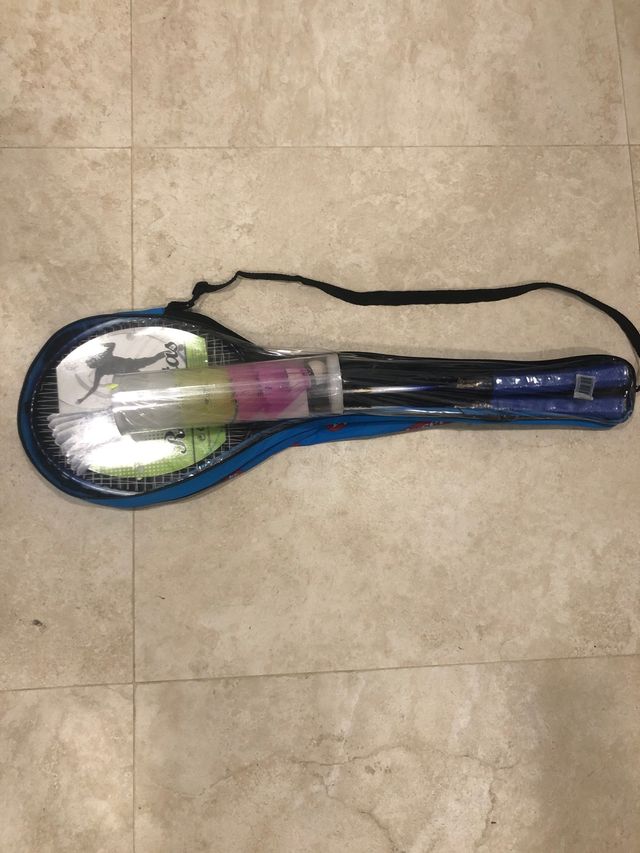 Juego de Badminton a estrenar