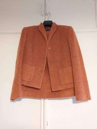 Lote: traje Adolfo Domínguez + 3 artículos más de segunda mano por 80 EUR  en Madrid en WALLAPOP