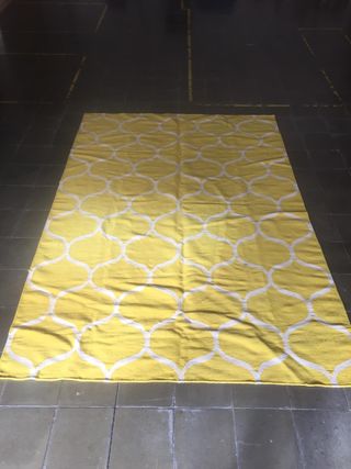 Alfombra amarilla Ikea de segunda mano por 65 € en Barcelona Alfombra amarilla Ikea de segunda mano por 65 € en Barcelona