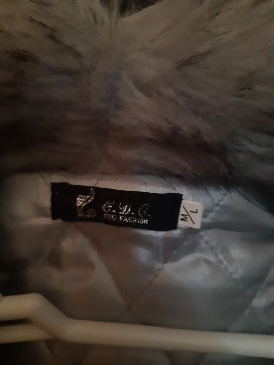 abrigo en perfecto estado