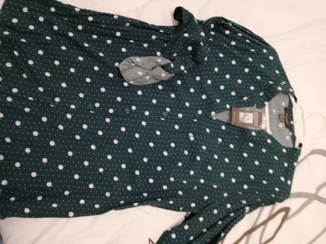 camisa nueva con etiqueta