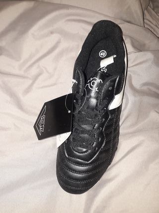 botas de futbol pony