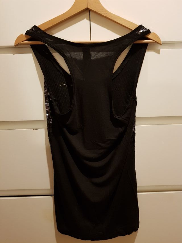 Top negro de lentejuelas (S)