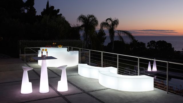 Muebles luminosos de segunda mano por 250 € en Málaga en WALLAPOP