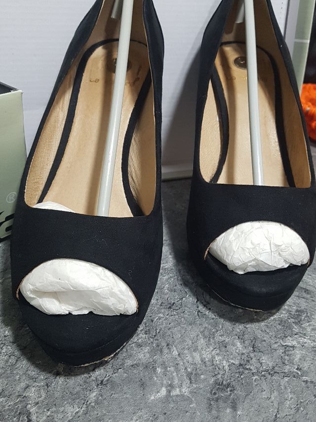 Zapatos negros La Strada