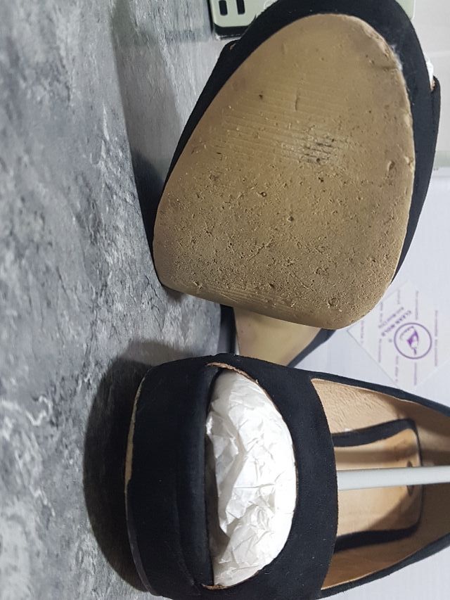 Zapatos negros La Strada