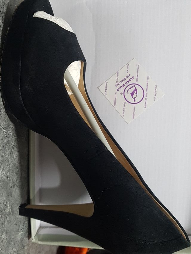 Zapatos negros La Strada